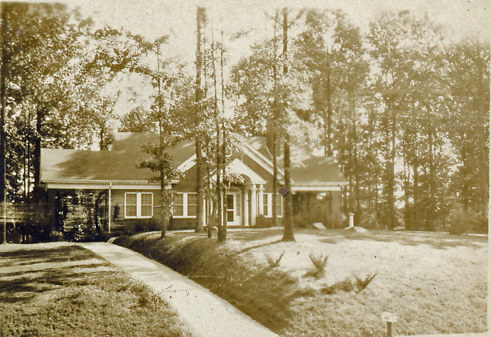 914 East Rock Springs Road before 1945